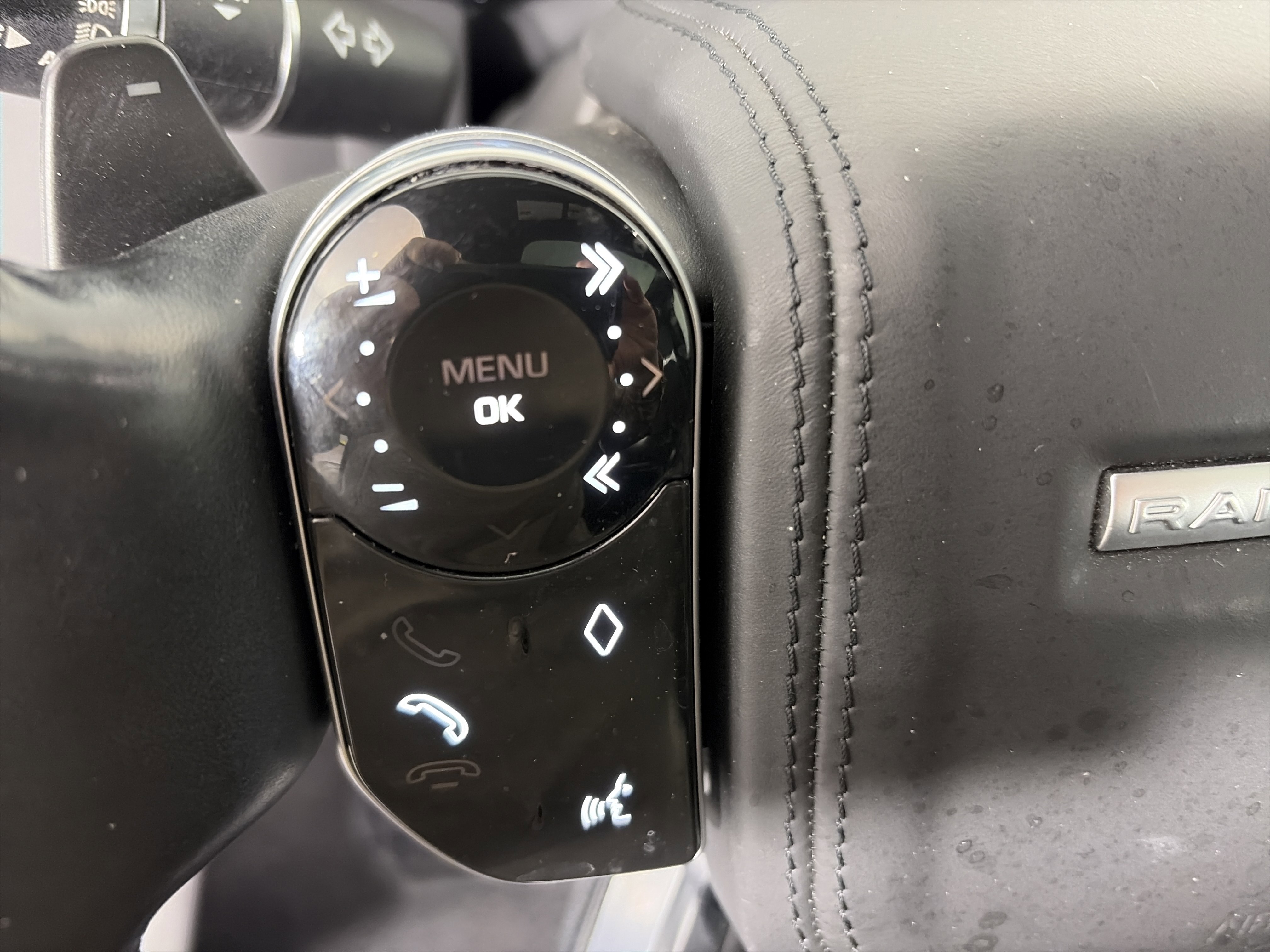 Used 2019 Land Rover Range Rover Long Wheelbase Supercharged image 34