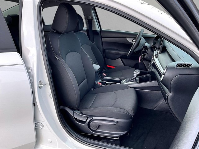 Used 2021 Kia Forte LXS FWD image 9