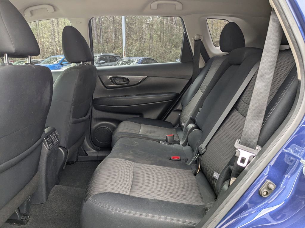 Used 2020 Nissan Rogue S image 14