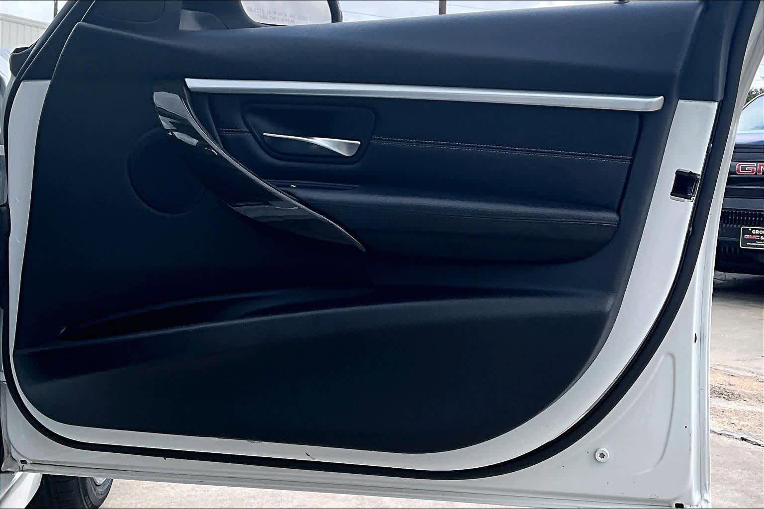 Used 2017 BMW 330i Sedan image 23