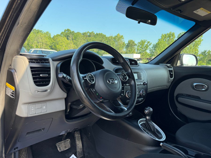 Used 2014 Kia Soul FWD image 14