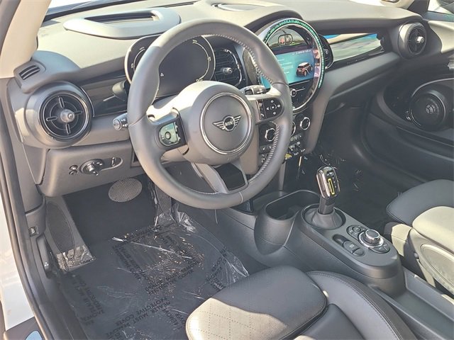 Used 2024 MINI Cooper SE image 16