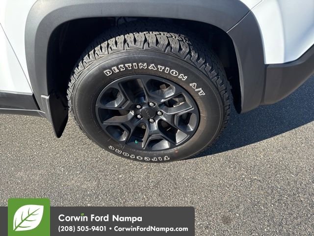 Used 2021 Jeep Cherokee Trailhawk image 7