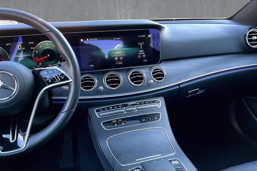 Used 2023 Mercedes-Benz E 350 4MATIC Sedan image 9