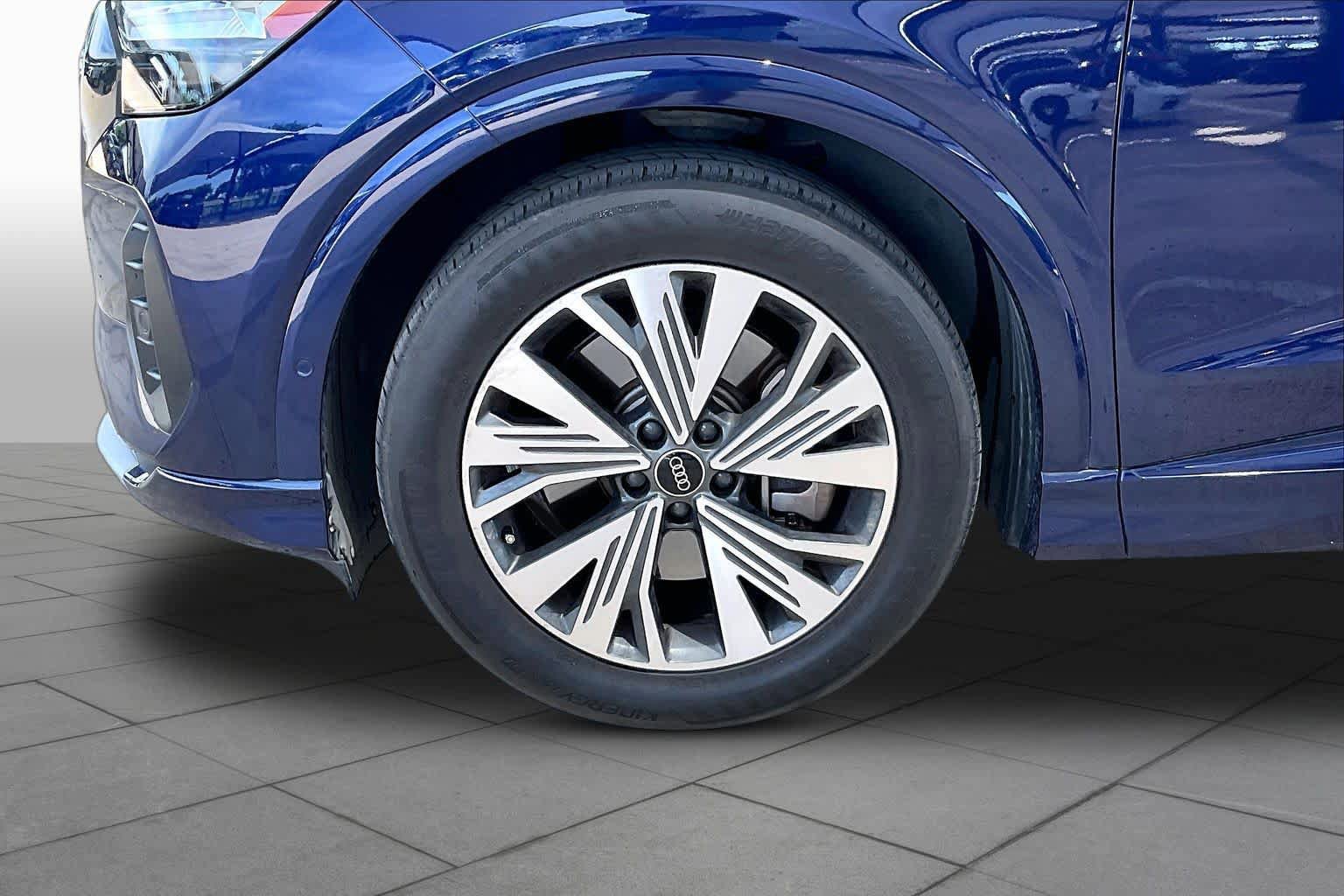 Used 2023 Audi Q4 e-tron Premium Plus w/ Premium Plus RWD image 9