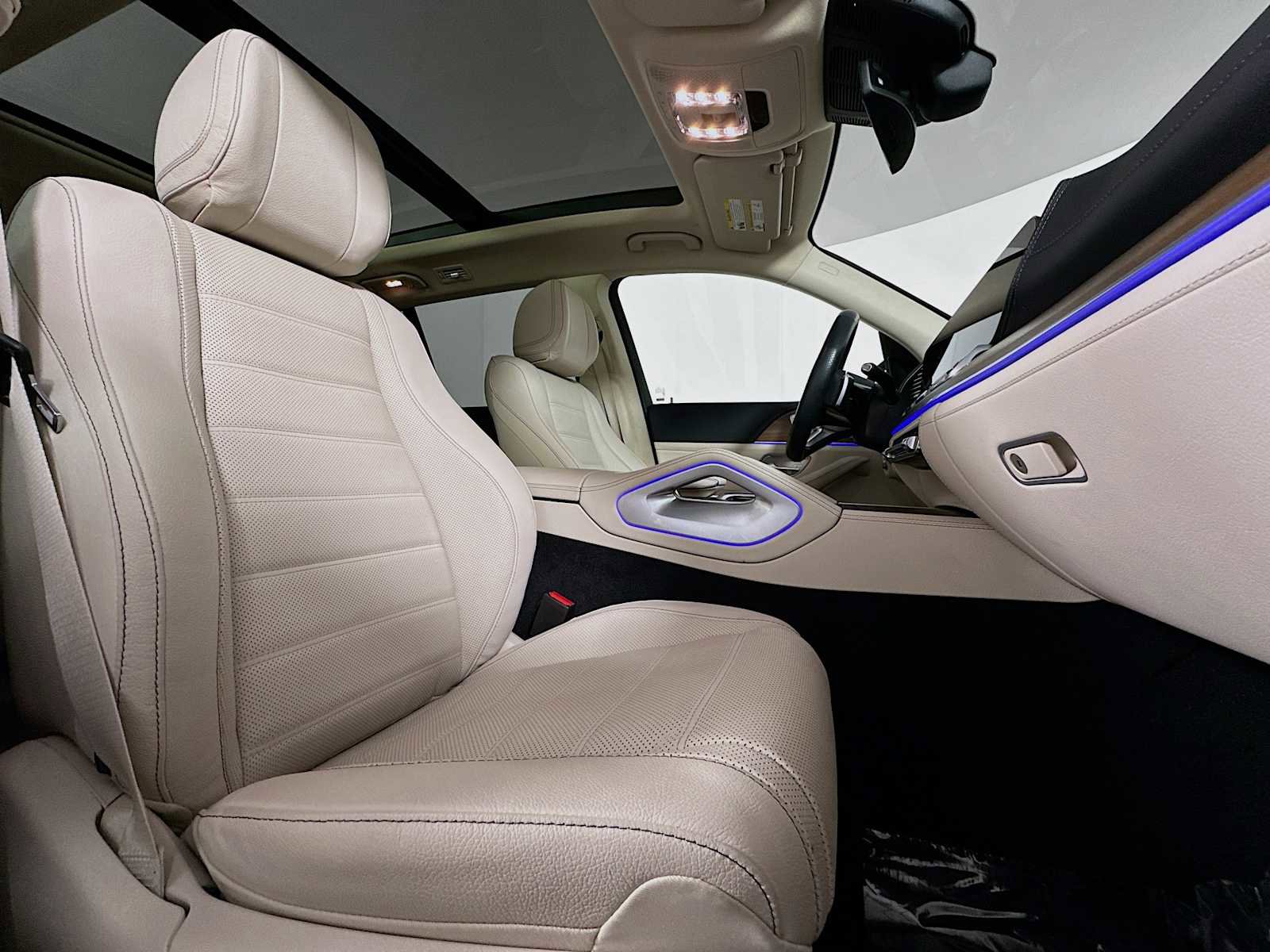 Used 2024 Mercedes-Benz GLS 580 4MATIC image 30