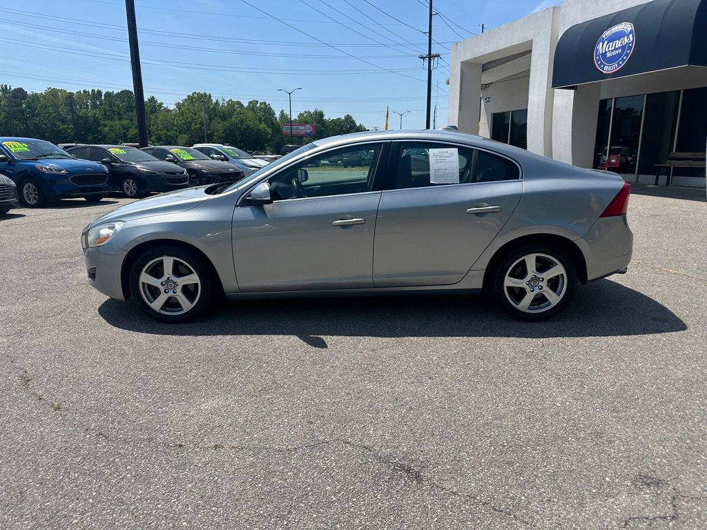 Used 2013 Volvo S60 T5 FWD image 2