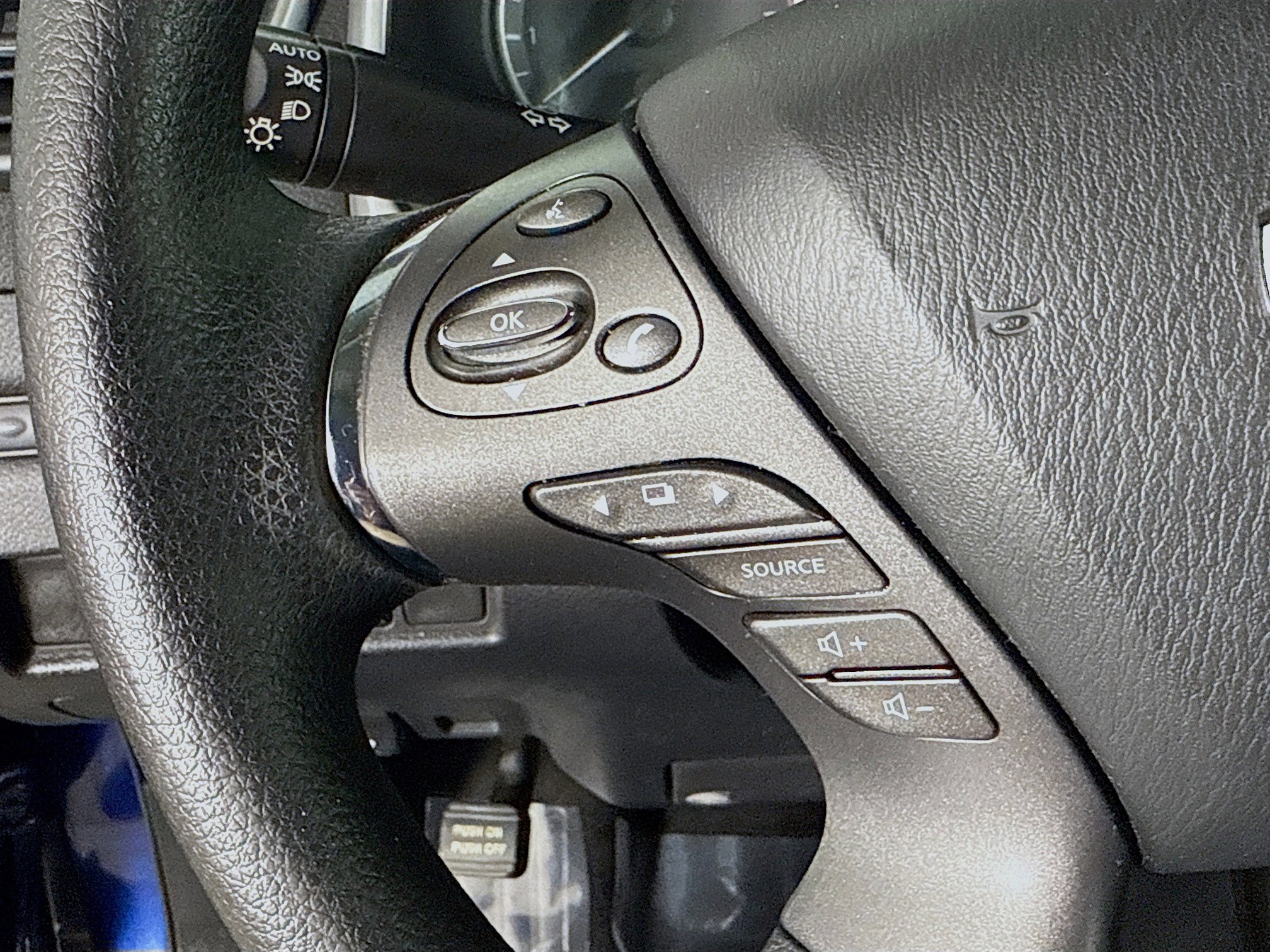 Used 2022 Nissan Murano S image 14