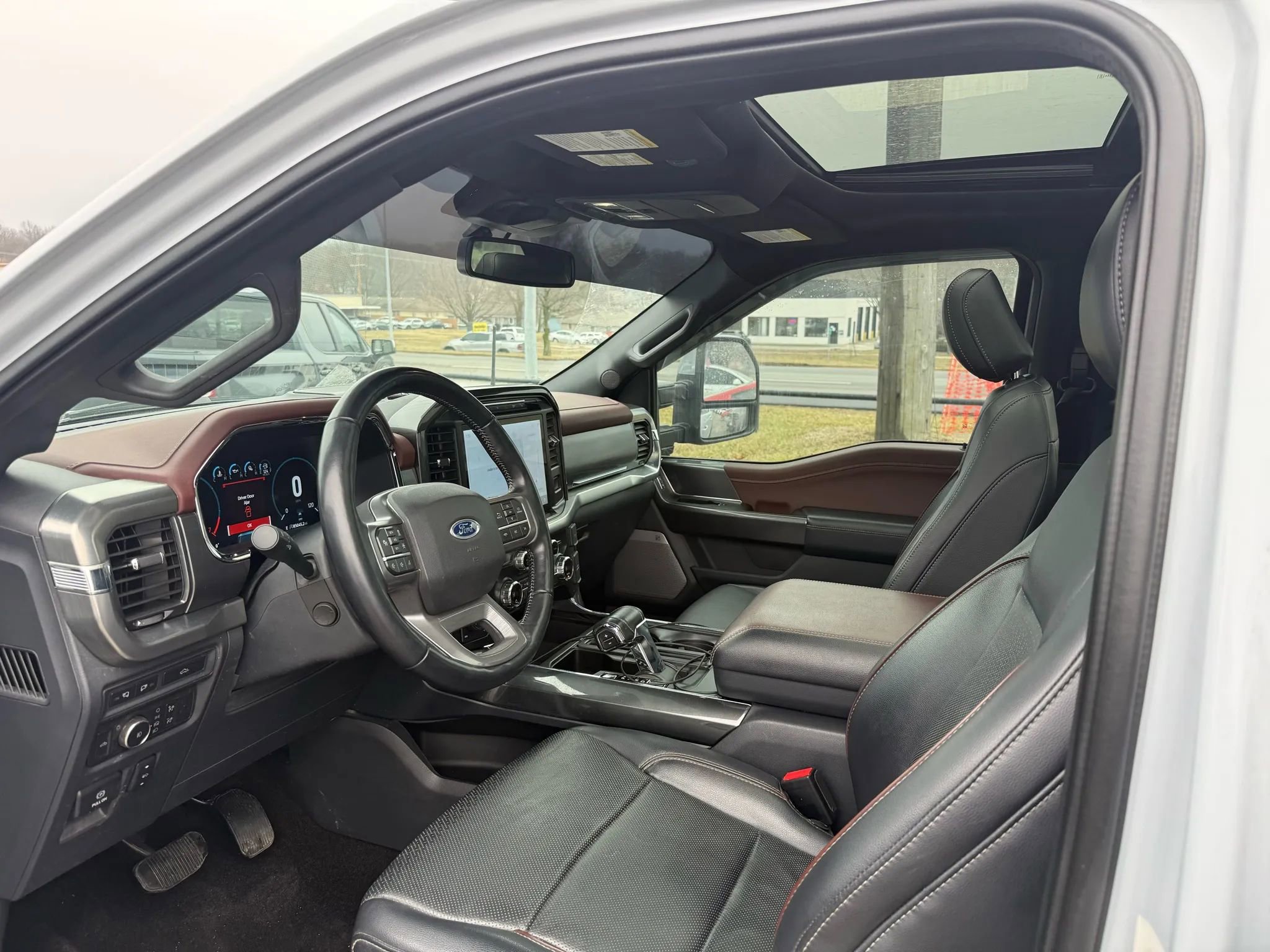 Used 2021 Ford F150 Lariat w/ Equipment Group 502A High image 3