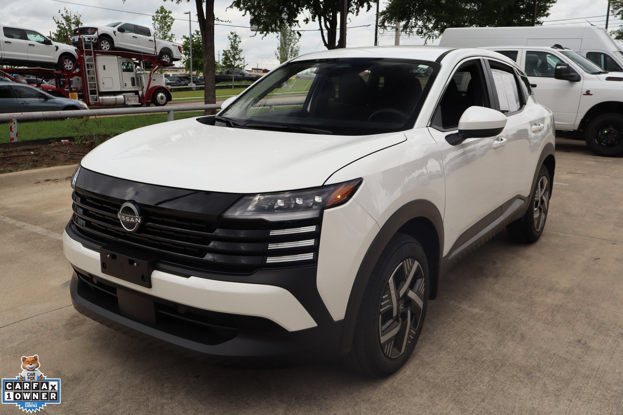 Used 2025 Nissan Kicks SV FWD image 8