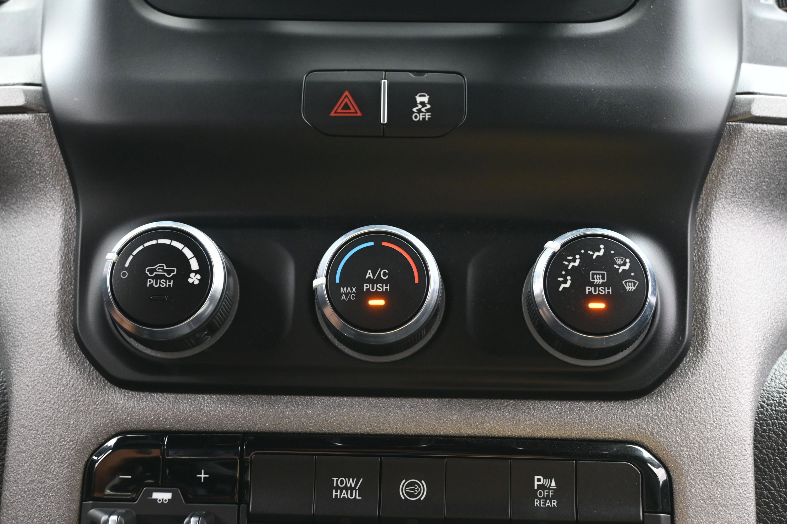 Used 2024 RAM 2500 Tradesman w/ Chrome Appearance Group AWD/4WD image 35