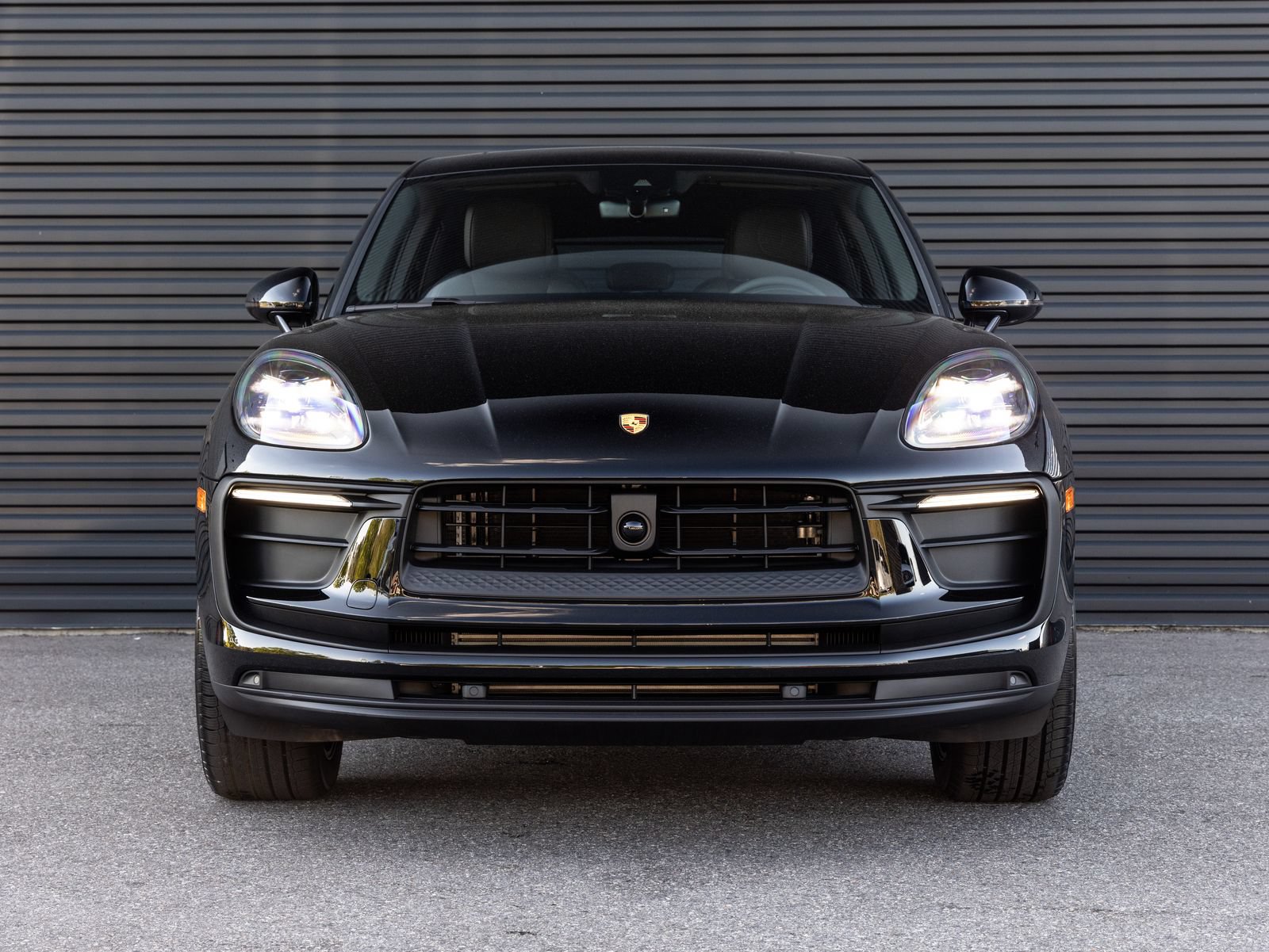 Certified 2026 Porsche Macan AWD/4WD image 7