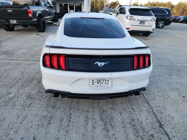 Used 2018 Ford Mustang EcoBoost image 9