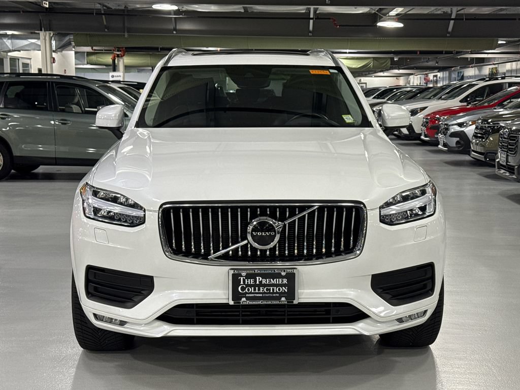 Used 2022 Volvo XC90 T5 Momentum w/ Climate Package AWD/4WD image 6