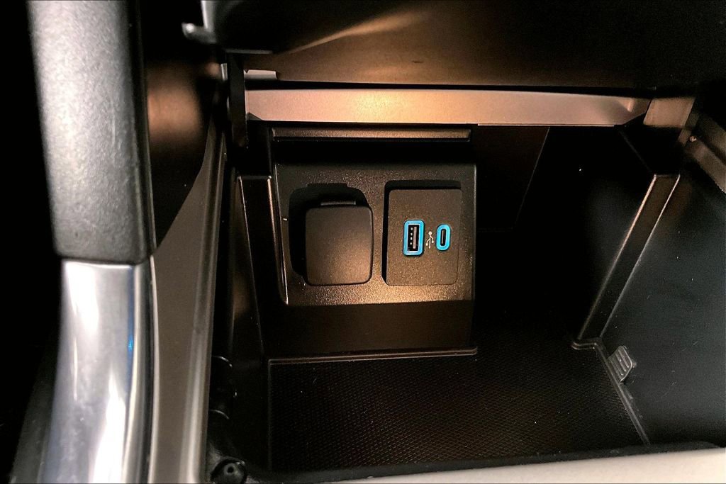 Used 2020 Ford Explorer XLT w/ Equipment Group 202A image 34