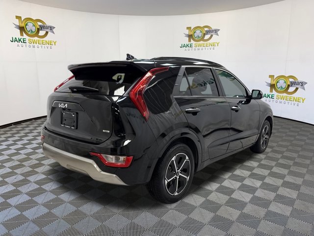 Used 2023 Kia Niro SX image 10