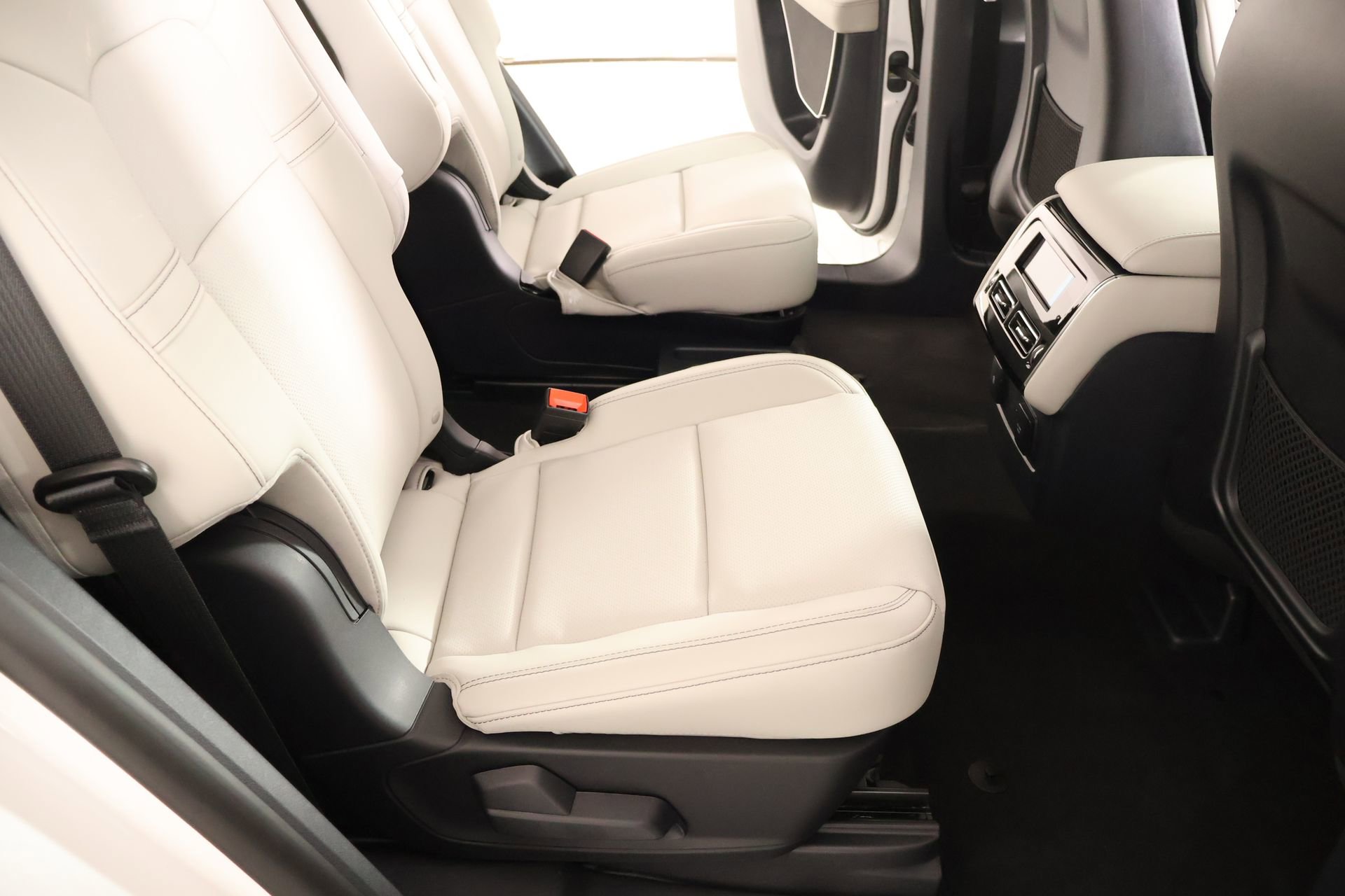 New 2026 Lincoln Aviator 2WD image 15