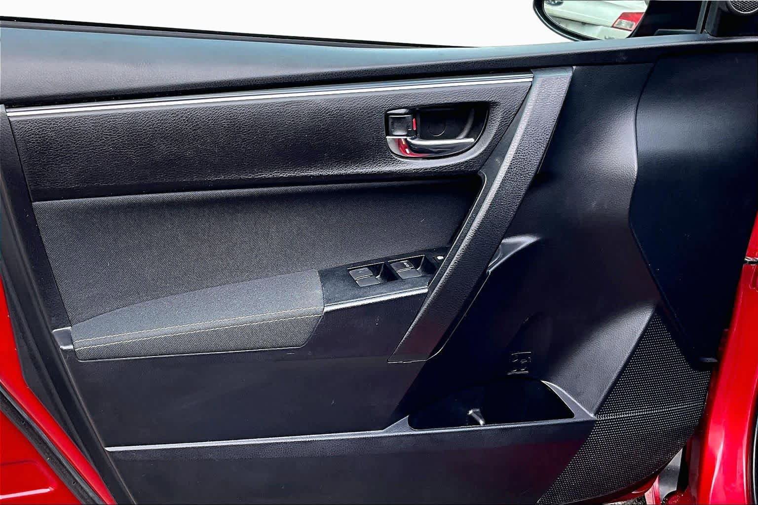 Certified 2017 Toyota Corolla LE w/ Carpet Mat Package (TMS) FWD image 20