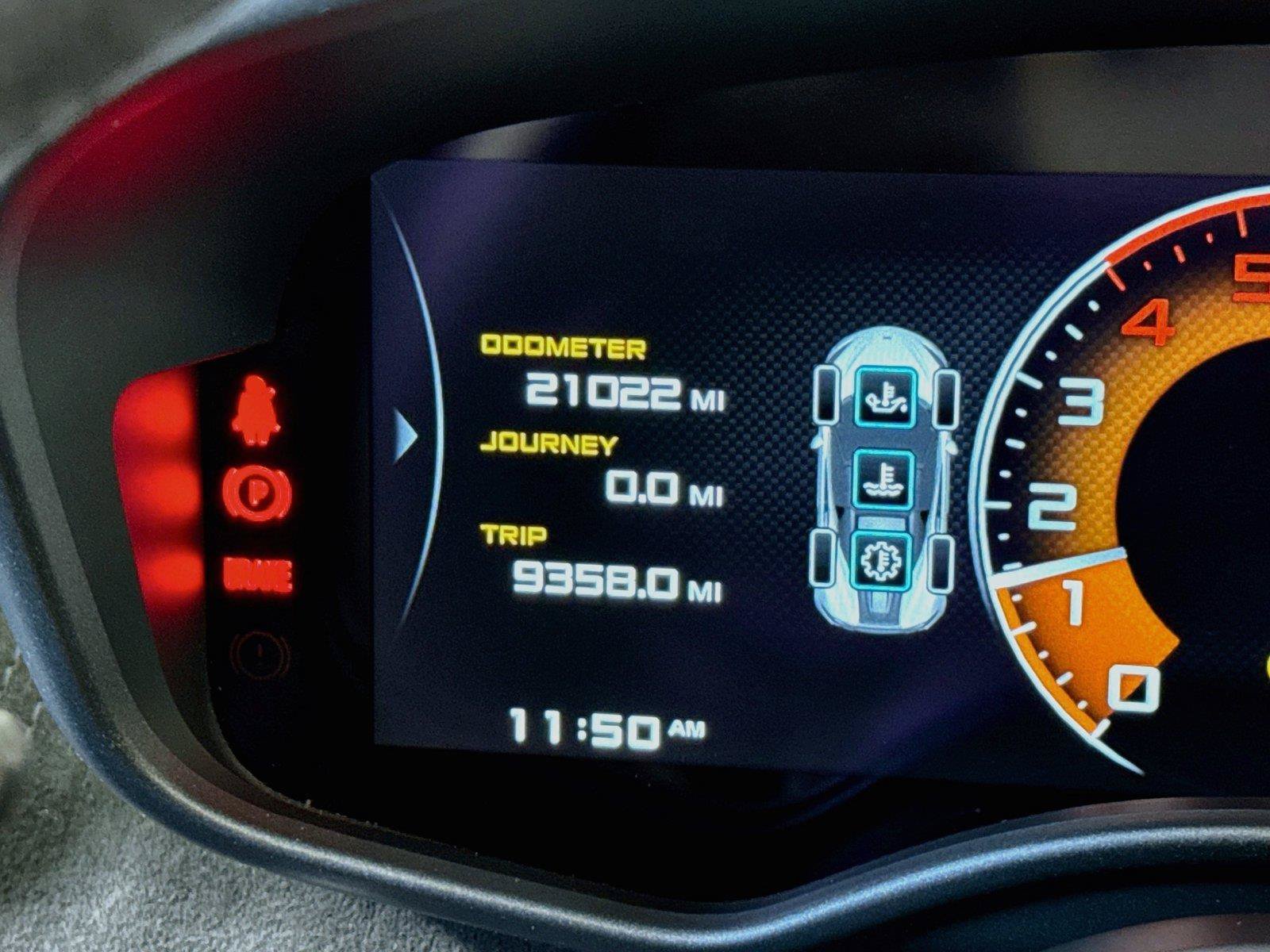 Used 2018 McLaren 570S Spider RWD image 16