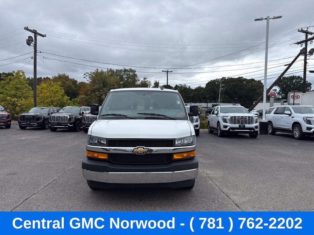 Used 2025 Chevrolet Express 2500 w/ Driver Convenience Package RWD image 8