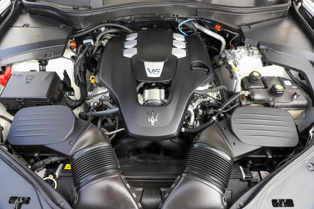 Used 2022 Maserati Levante GT image 11