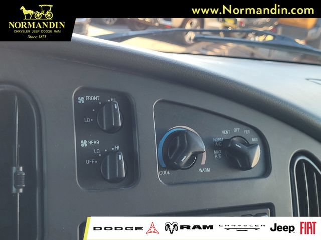 Used 2008 Ford E-350 and Econoline 350 XL RWD image 10
