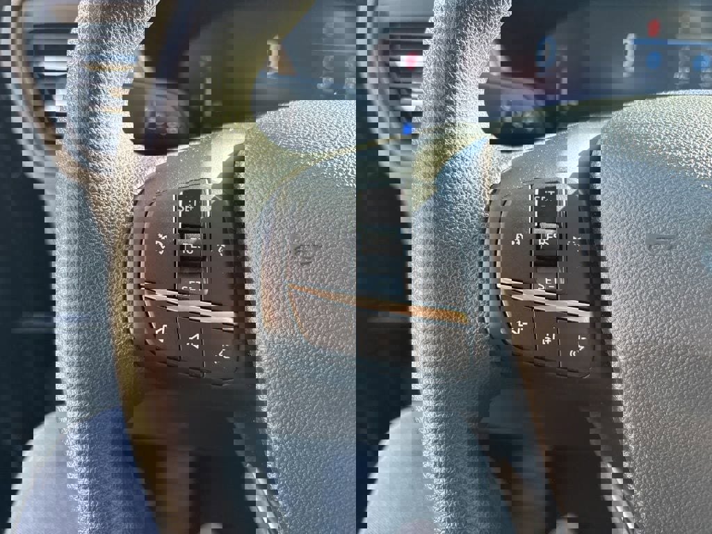 Used 2025 Ford Escape Active image 23