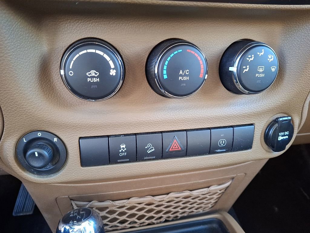 Used 2013 Jeep Wrangler Sahara w/ Dual Top Group image 15