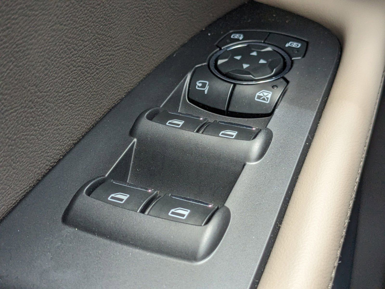 Certified 2023 Lincoln Nautilus Reserve w/ Equipment Group 201A image 26