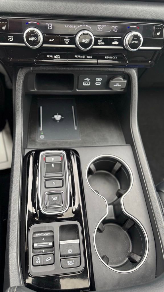 Used 2023 Honda Pilot Touring image 12