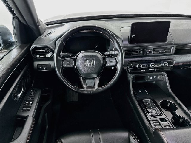 Certified 2024 Honda Pilot TrailSport image 4