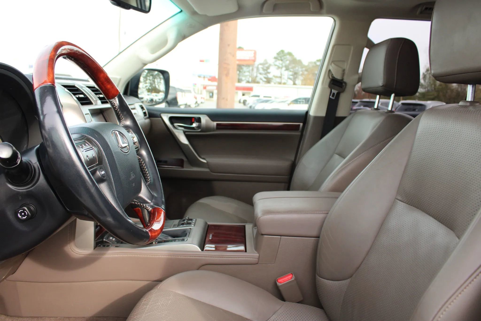 Used 2011 Lexus GX 460 image 17