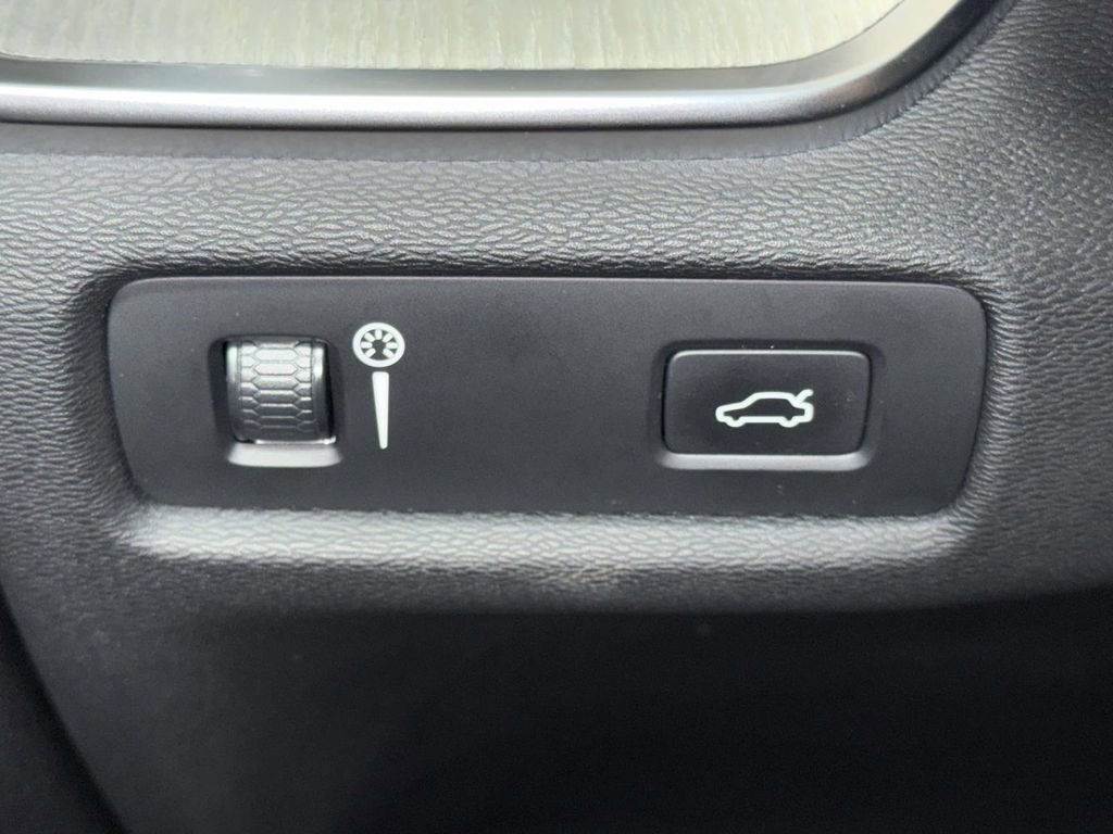 Used 2019 Volvo S60 T6 Inscription image 26