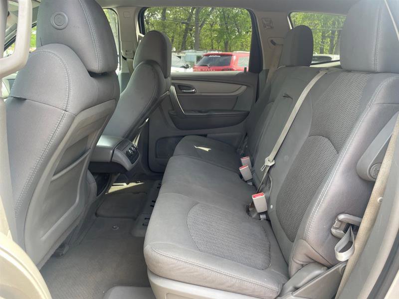 Used 2013 Chevrolet Traverse LS FWD image 11