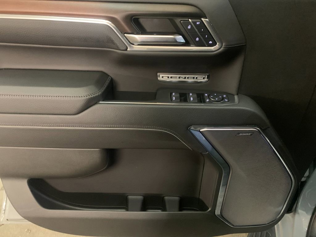 Used 2024 GMC Sierra 1500 Denali w/ Technology Package image 12
