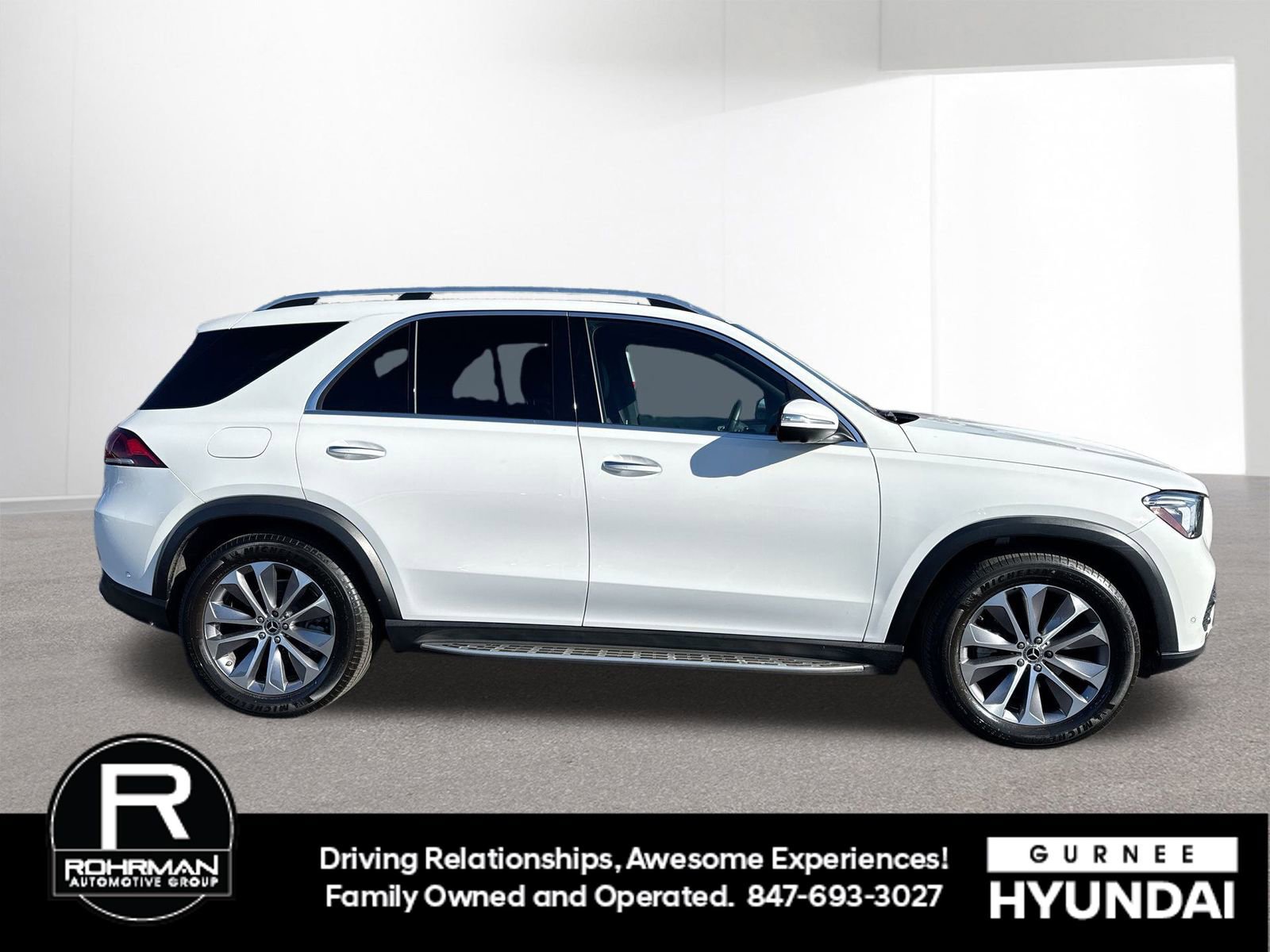 Used 2022 Mercedes-Benz GLE 350 4MATIC w/ Premium Package image 11