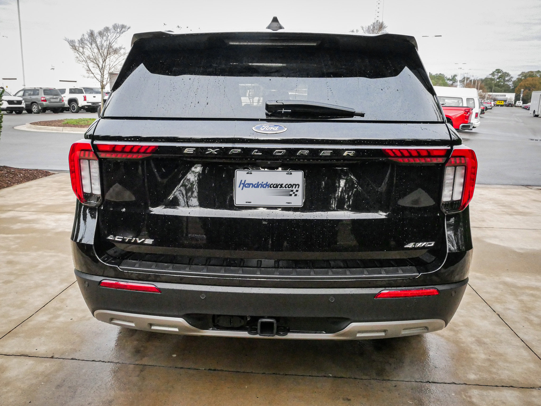 Used 2025 Ford Explorer Active w/ Active Comfort Package image 9