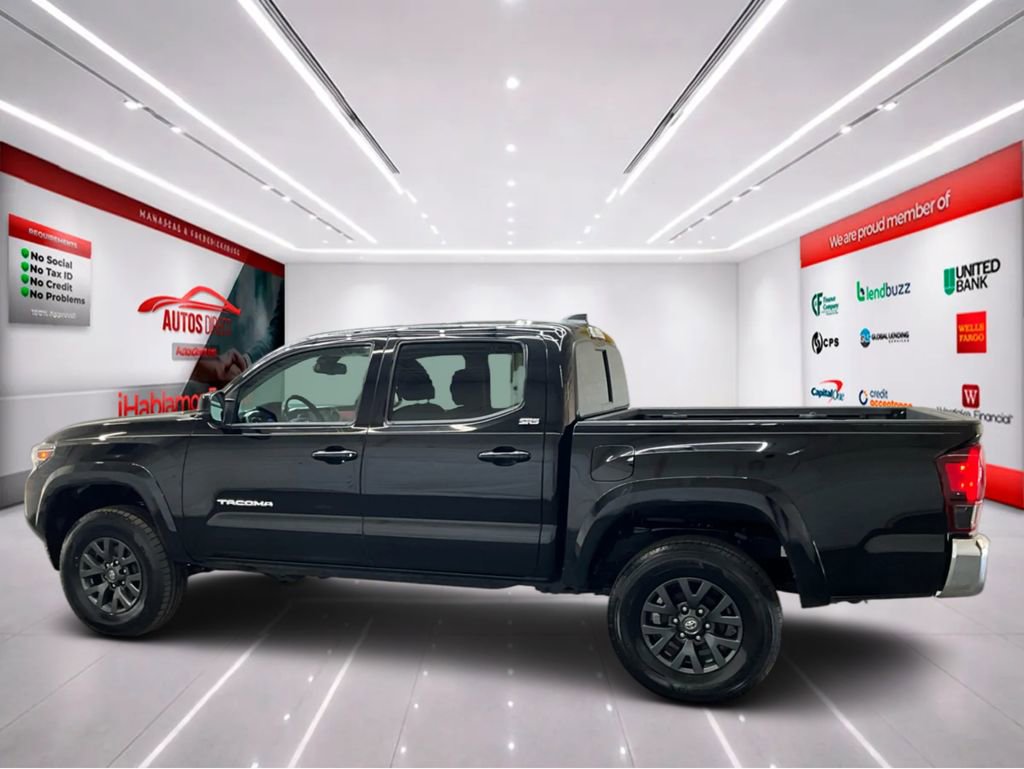 Used 2023 Toyota Tacoma SR5 AWD/4WD image 5