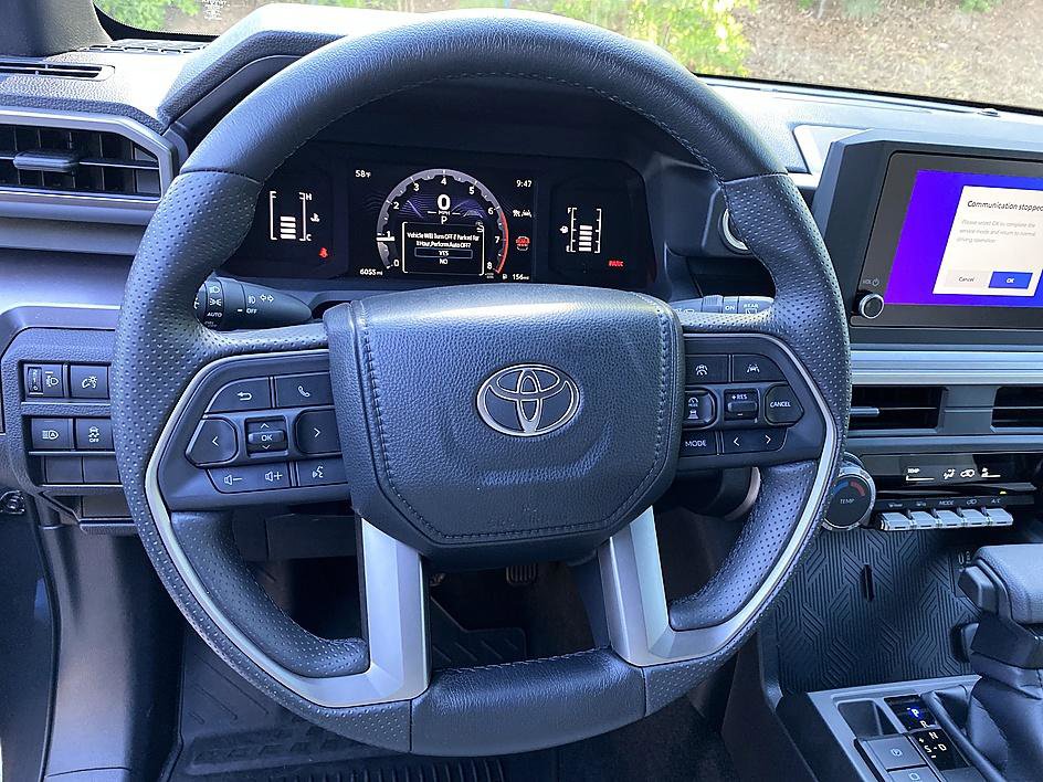 Certified 2025 Toyota 4Runner SR5 AWD/4WD image 16