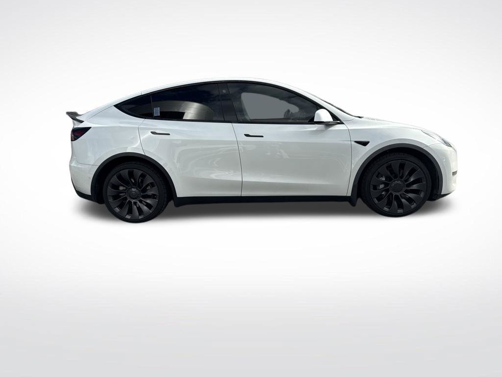 Used 2022 Tesla Model Y Long Range AWD/4WD image 4
