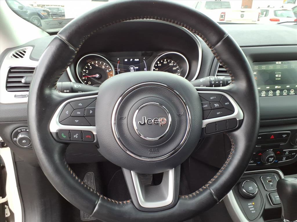 Used 2019 Jeep Compass Latitude image 14