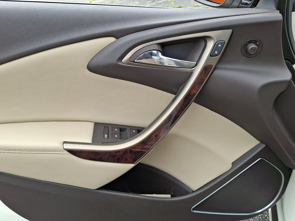 Used 2014 Buick Verano Convenience FWD image 23