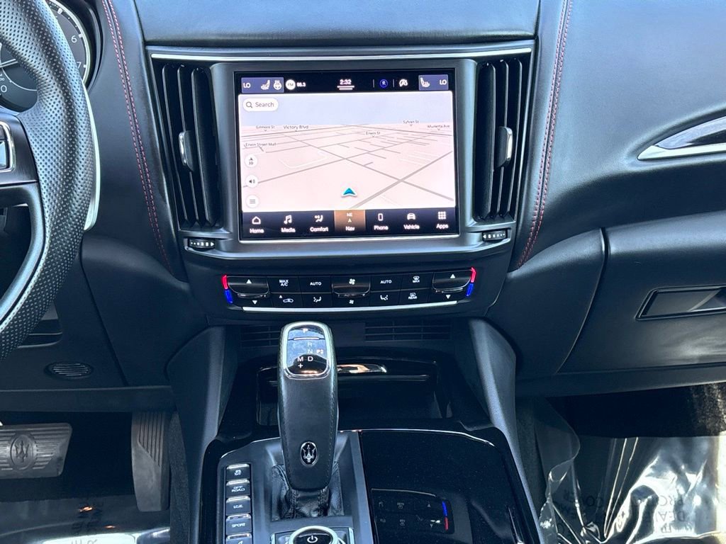 Used 2024 Maserati Levante GT Ultima image 14