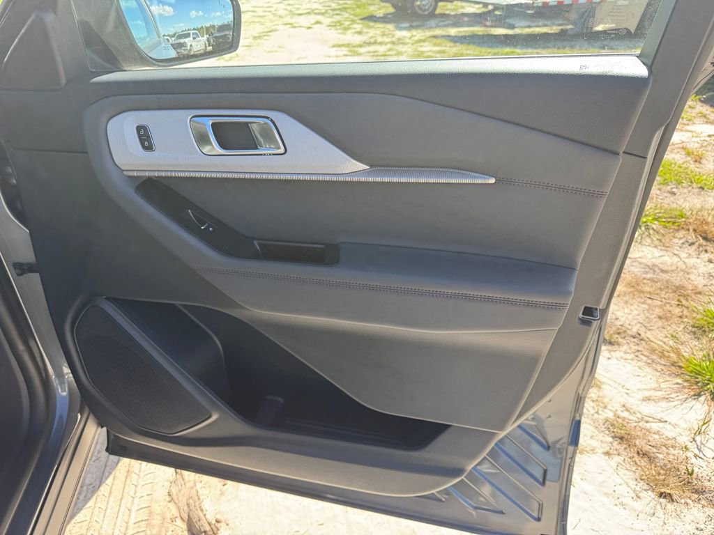 New 2026 Ford Explorer Active w/ Active Comfort Package image 19