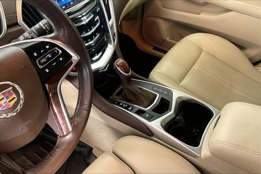 Used 2016 Cadillac SRX Luxury w/ Driver Awareness Package FWD image 17