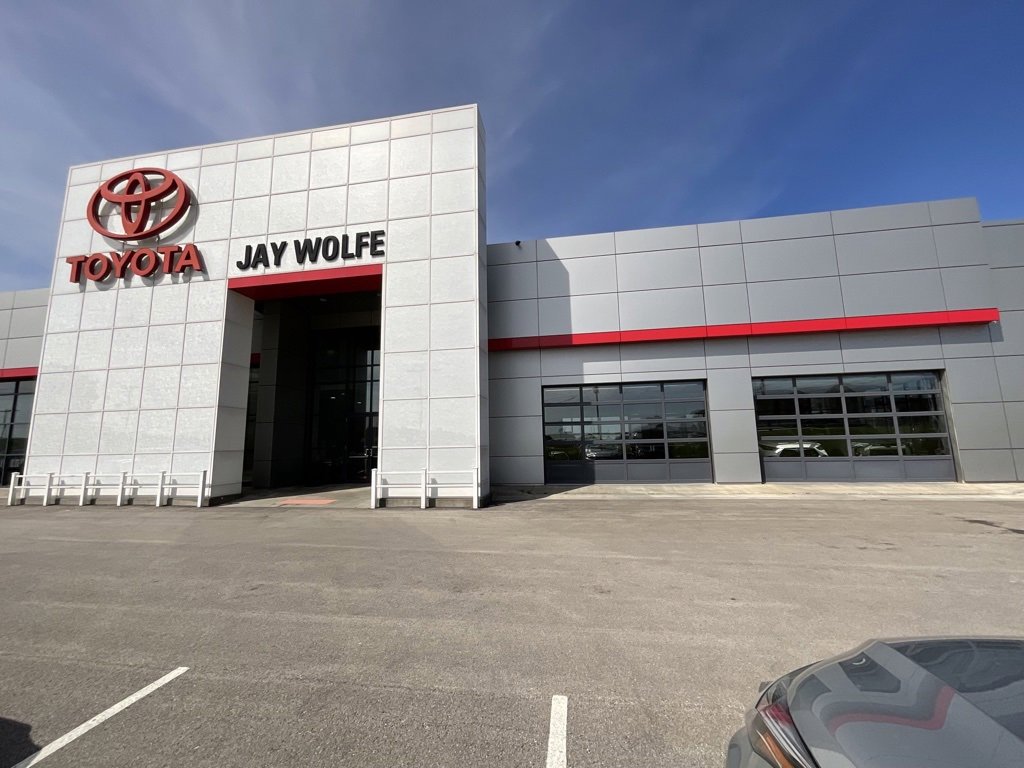 Used 2019 Toyota Sequoia Limited w/ Safety & Convenience Package image 33