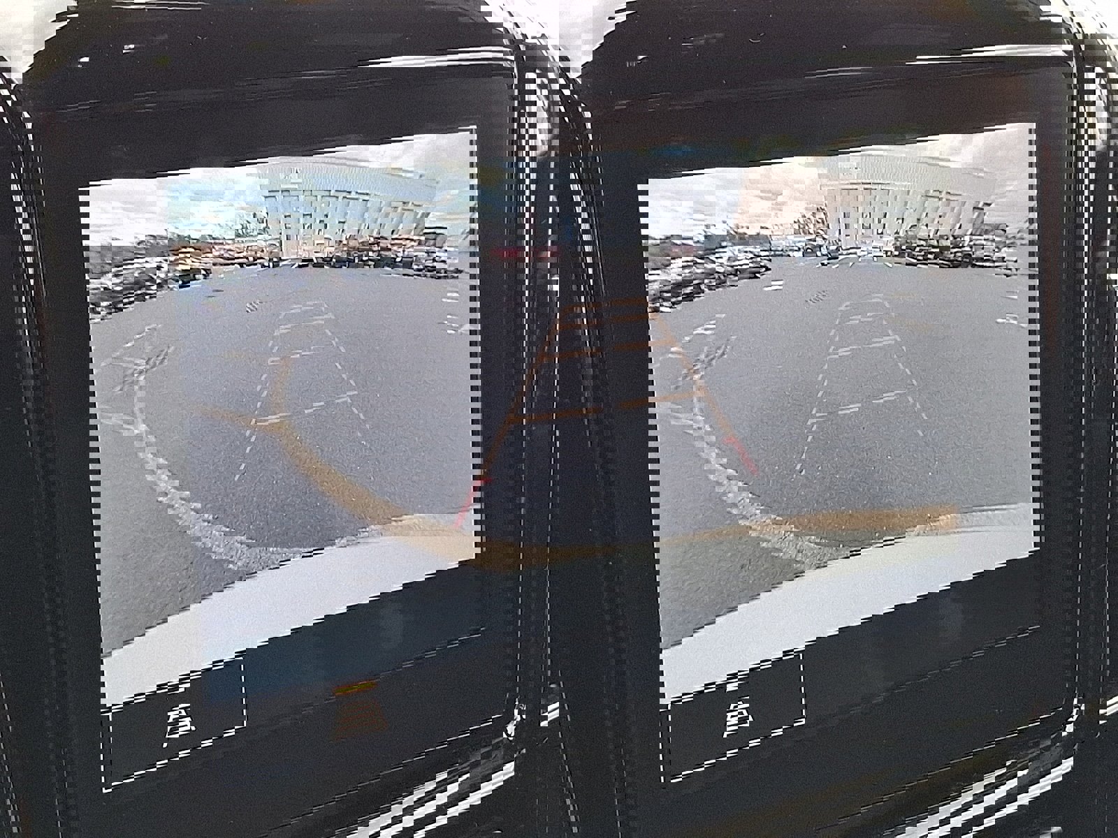 Used 2023 Chevrolet Traverse LT image 18