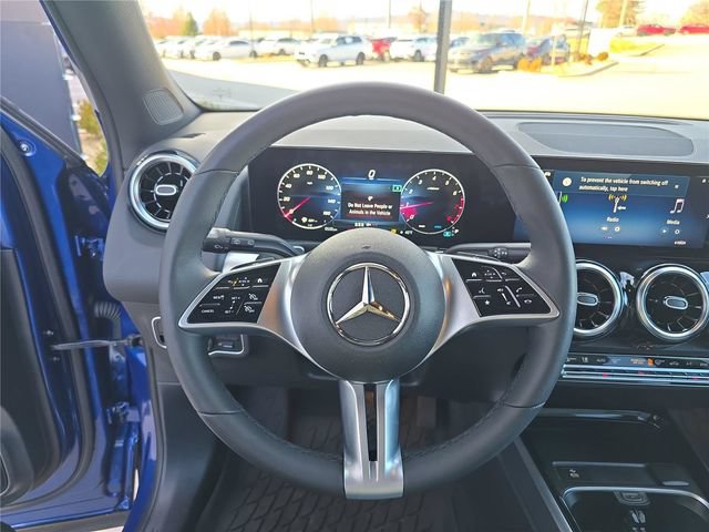 Used 2026 Mercedes-Benz GLB 250 4MATIC image 34