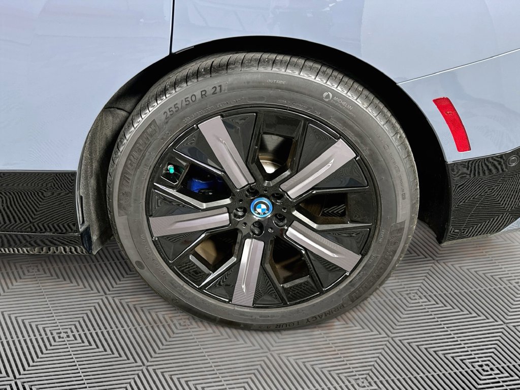 Used 2024 BMW iX M60 AWD/4WD image 39