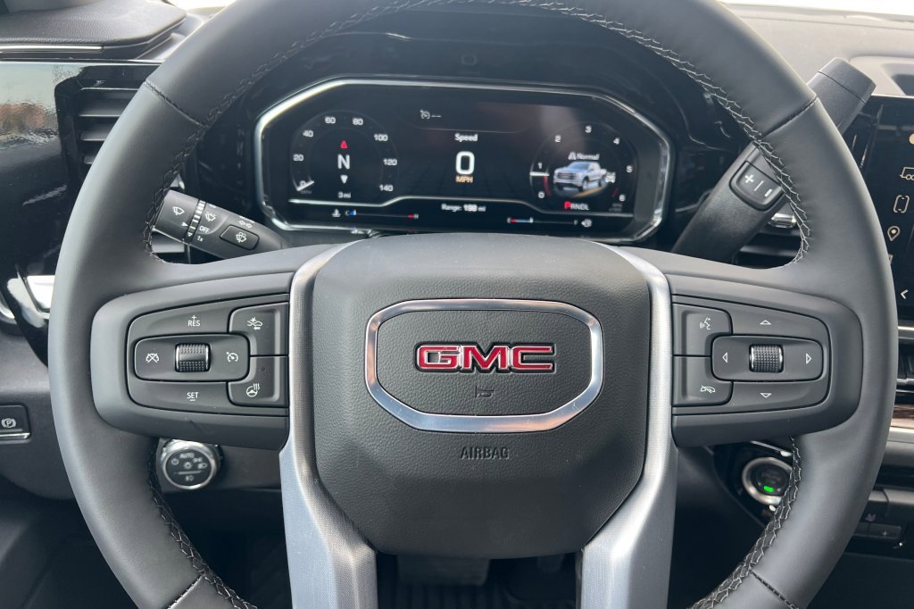 Used 2025 GMC Sierra 1500 Elevation image 20